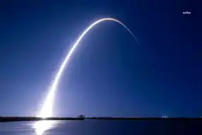 SpaceX'in Falcon 9 Roketi İki Ay Aracını Taşıdı!