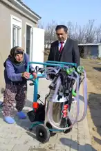80 Yaşındaki Çiftçiye Bakan'dan Hediye: Süt Sağım Makinesi